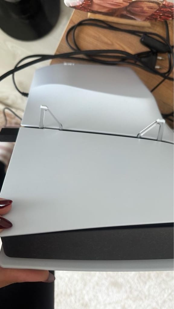 PS5 Slim CD - 1 TB ACİLL - 2
