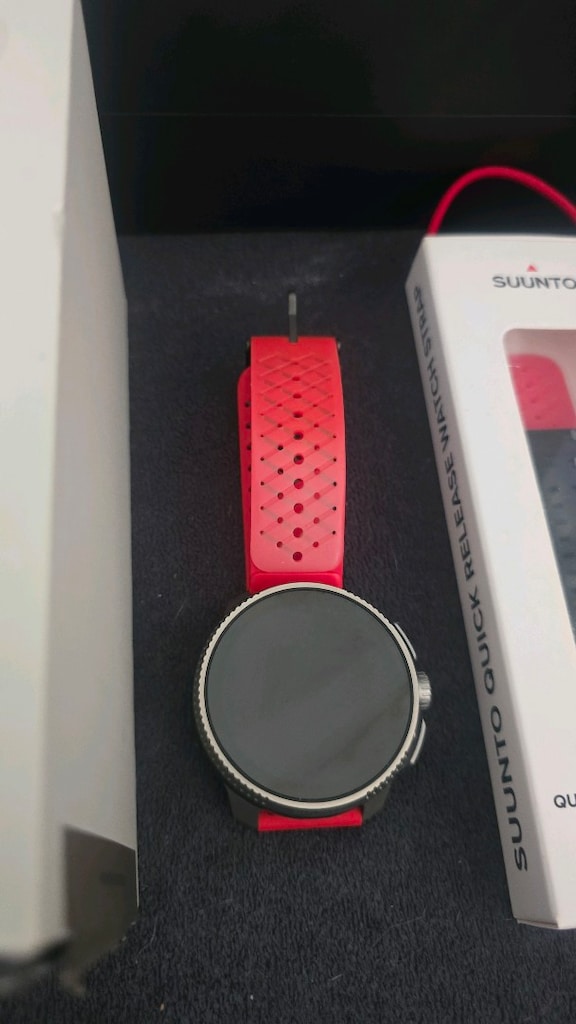 Suunto Race Tutanium Akıllı Saat + 2 Kordon, kutulu - 2