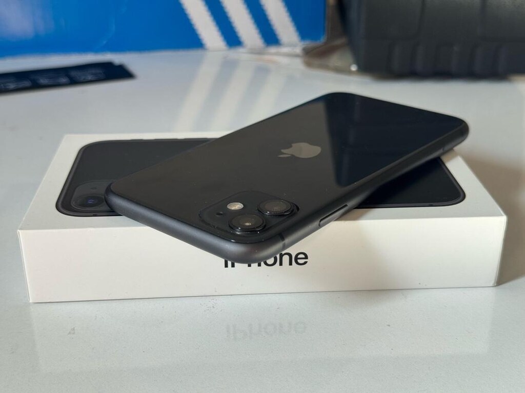 iPhone 11 - 128gb - 7