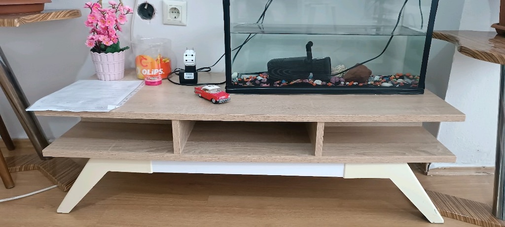 şık tasarım salon sehpası ve TV ünitesi 2 sehpa yemek masası