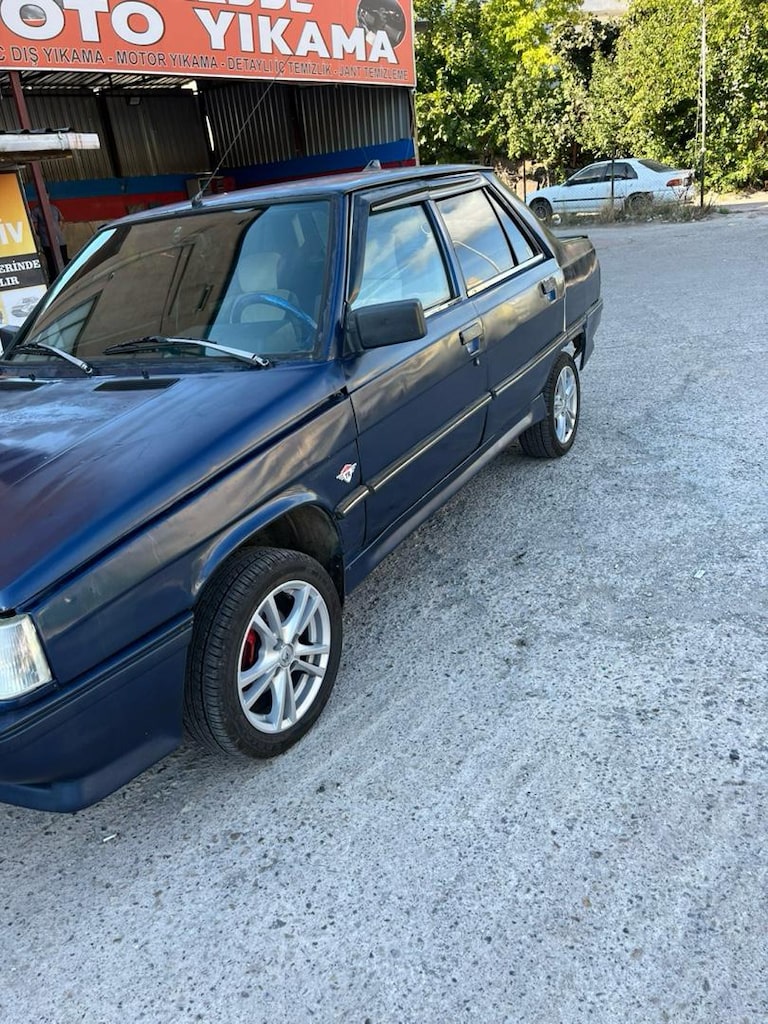 Mavi Sedan Araba - 4