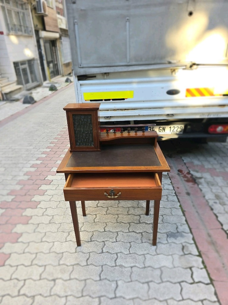 Antika Çalışma Masası - 4