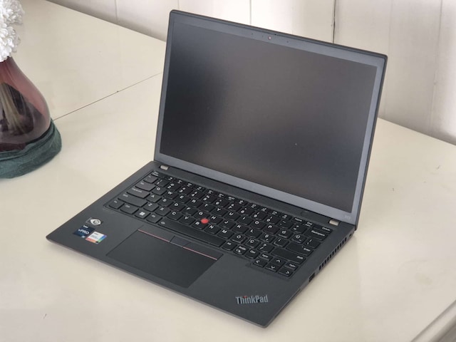 THİNKPAD X13 GEN3/ İ5 V-PRO 12.NESİL / 16 GB 6400MHZ RAM CANAVARI