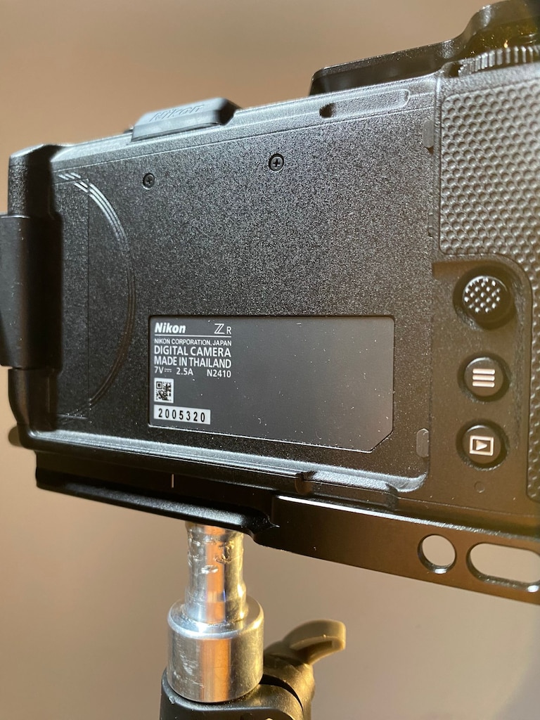 Nikon ZR 6K Body / SmallRig Kafes + Ek Orijinal Batarya - 6