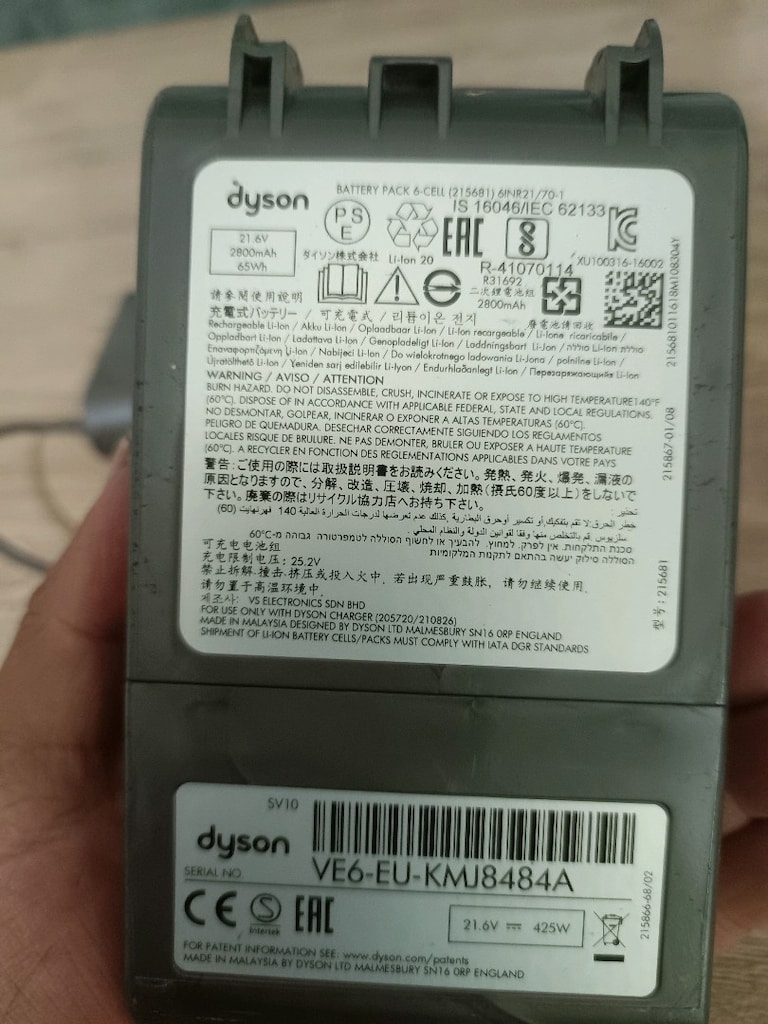Dyson V8 batarya şarj aleti - 2