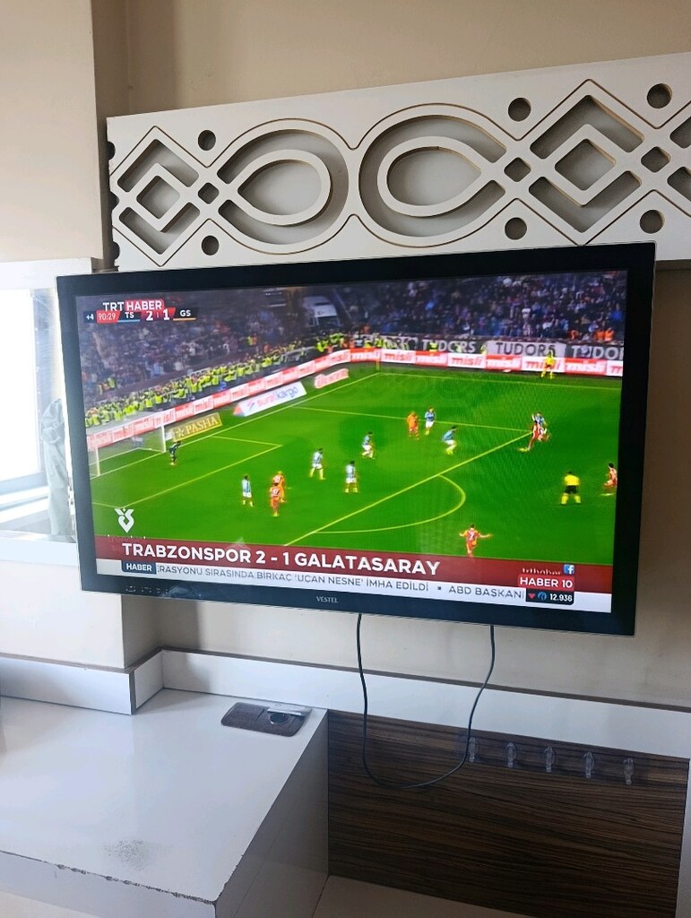 Televizyon 102 ekran - 3