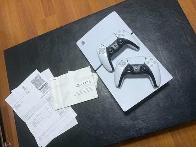 temiz playstation 5 cd ve dijital kasa