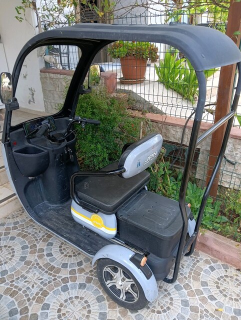 jpn Robin kabinli 3 tekerlekli elektrili motorsiklet