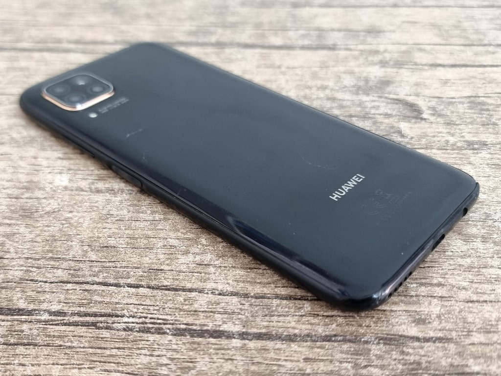 Huawei P40 Lite / Kutulu TR / 6+128 GB / Sorunsuz - 10