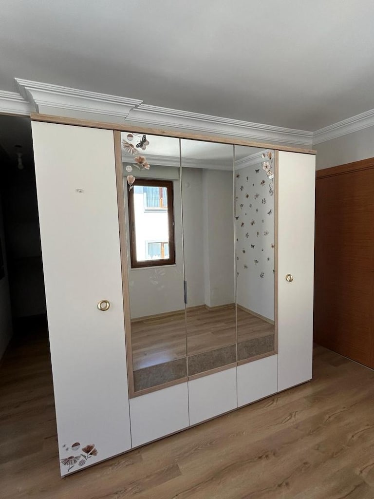 Az kullanılmış deformesiz gardrop - 9