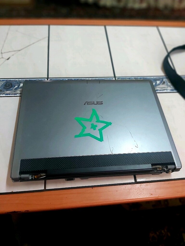 ASUS LEKTOP - 4