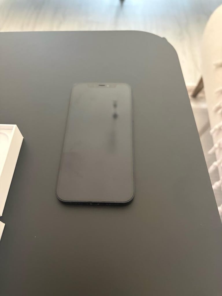 Sahibinden Temiz Iphone 12 (128 gb)