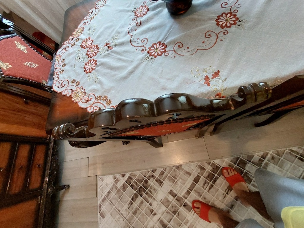 antika el oymasi masa sandalye takimi ve vitrin 20.000 tl - 8