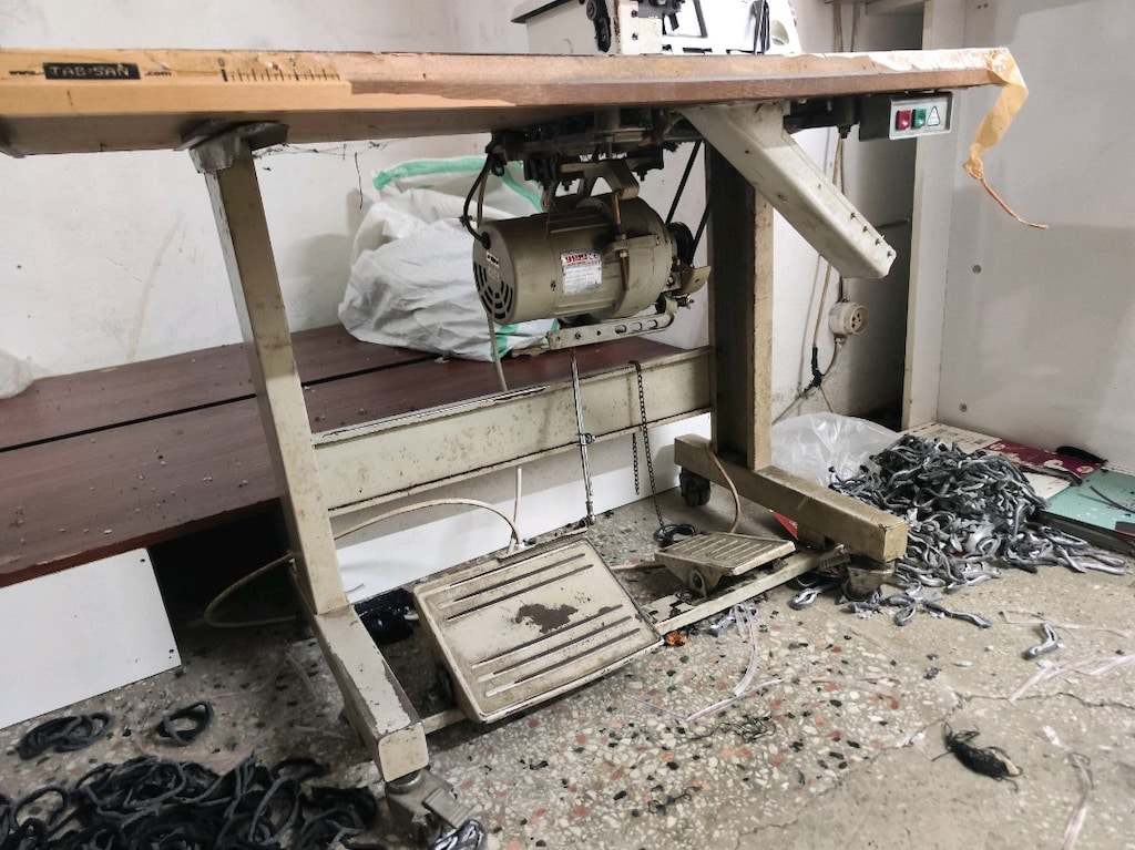 2 adet TEMİZ OVERLOK MAKİNASI 2 İP 4 İP KULLANILABİLİR - 19