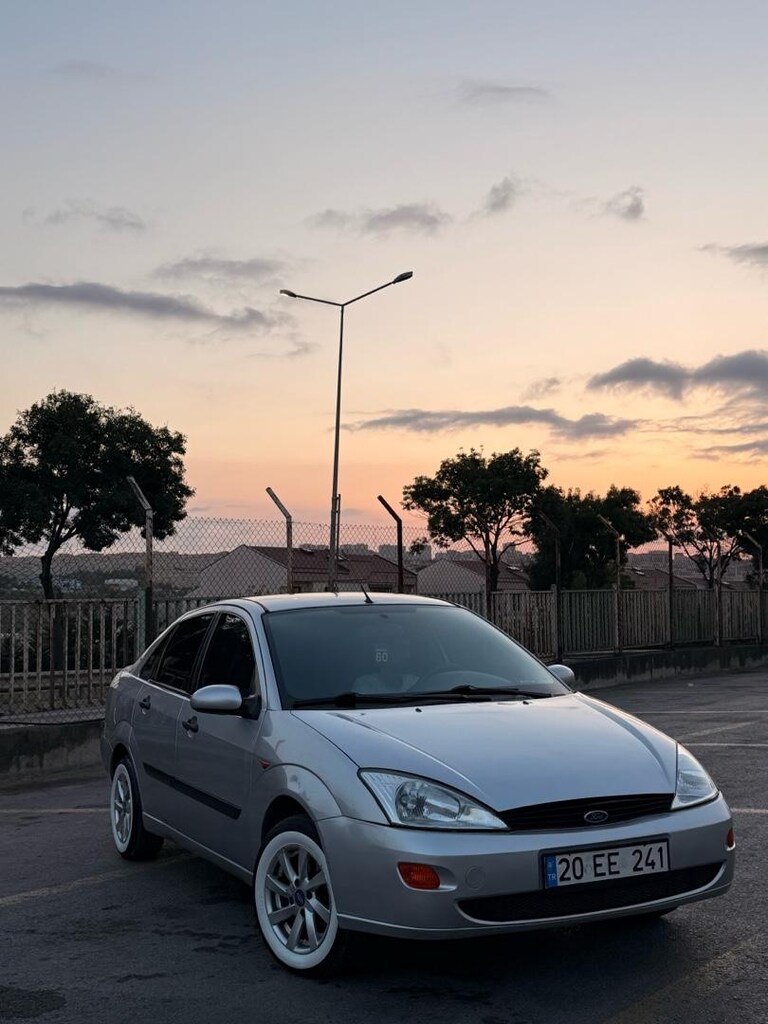 sahibinden temiz otomatik aile arabası - 4