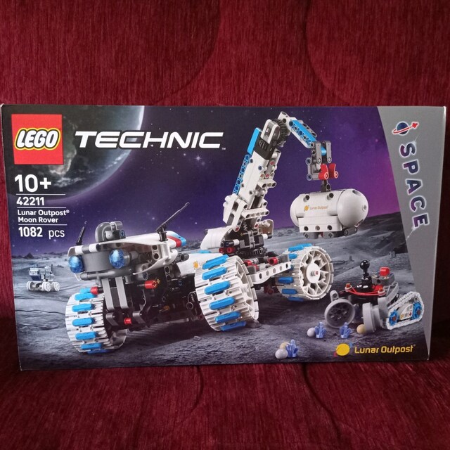 LEGO 42211 Technic Ay Rover Yapım Seti