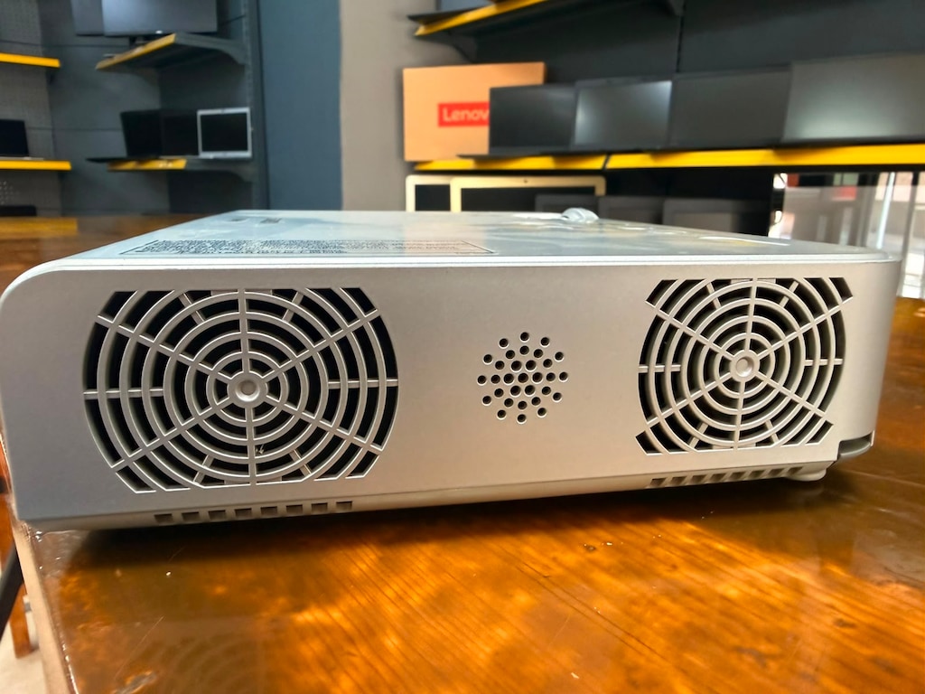 PANASONIC PT-LB50NTE - 3