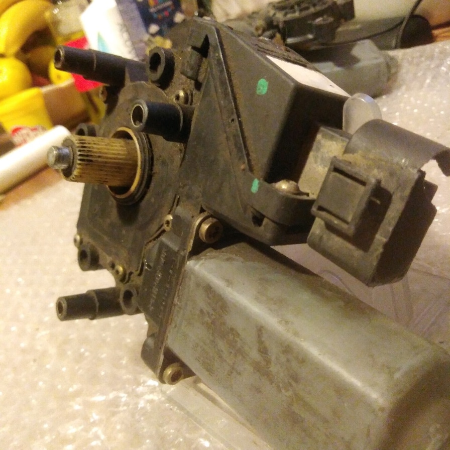 AUDİ A4 B5 SAĞ ÖN CAM MOTORU - 2