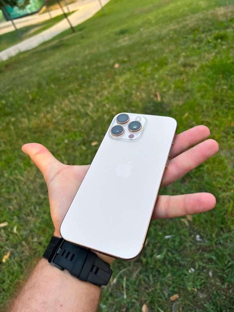 Temiz İPhone 16 Pro Max - 2