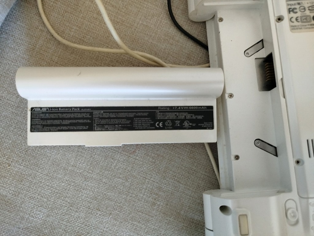 Asus Eeepc 1000H mini notebook - 9