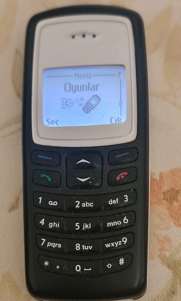 Nokia 2100 - 8
