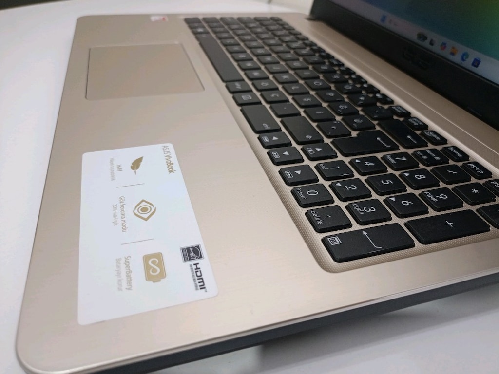 ASUS UYGUN FİYATLI SSDLİ TEMİZ LAPTOP - 6