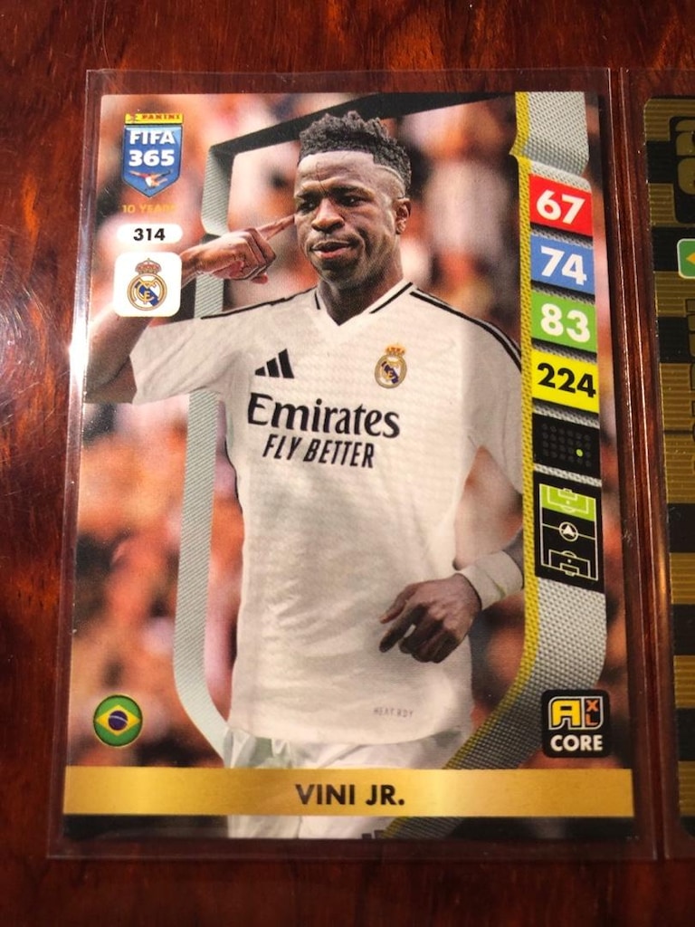 Vini Jr Core ve Golden Baller Panini - 3