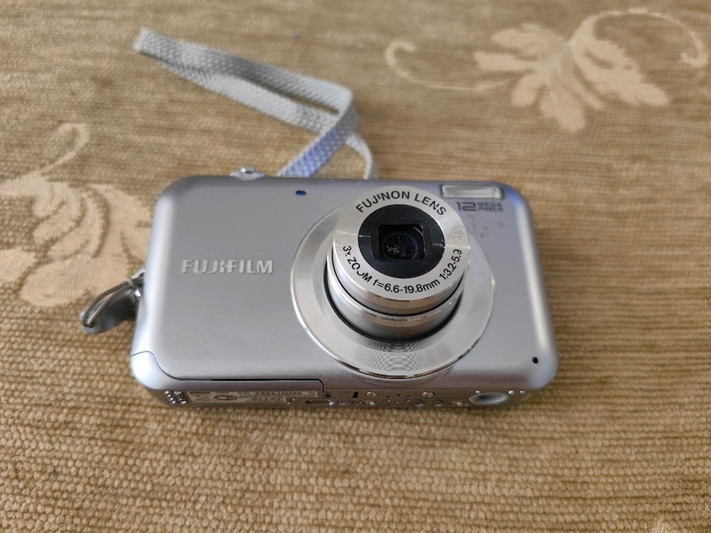 Fujifilm FinePix JV110 sıfırkadar temiz şarj kablosu ve hafıza kar yok - 7