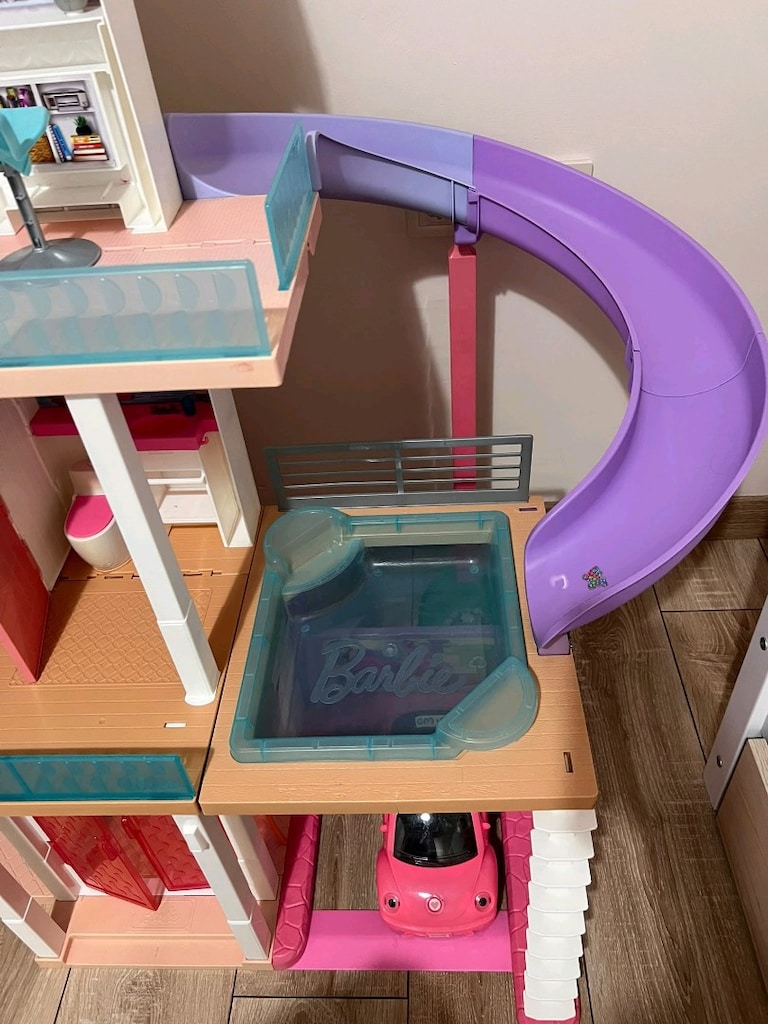 Kaydıraklı Asansörlü Büyük Oyuncak Barbie Evi – Arabalı, Çok Katlı - 11
