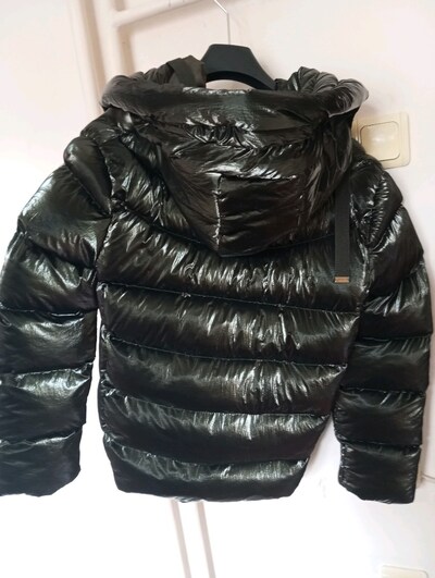 şişme parlak mont