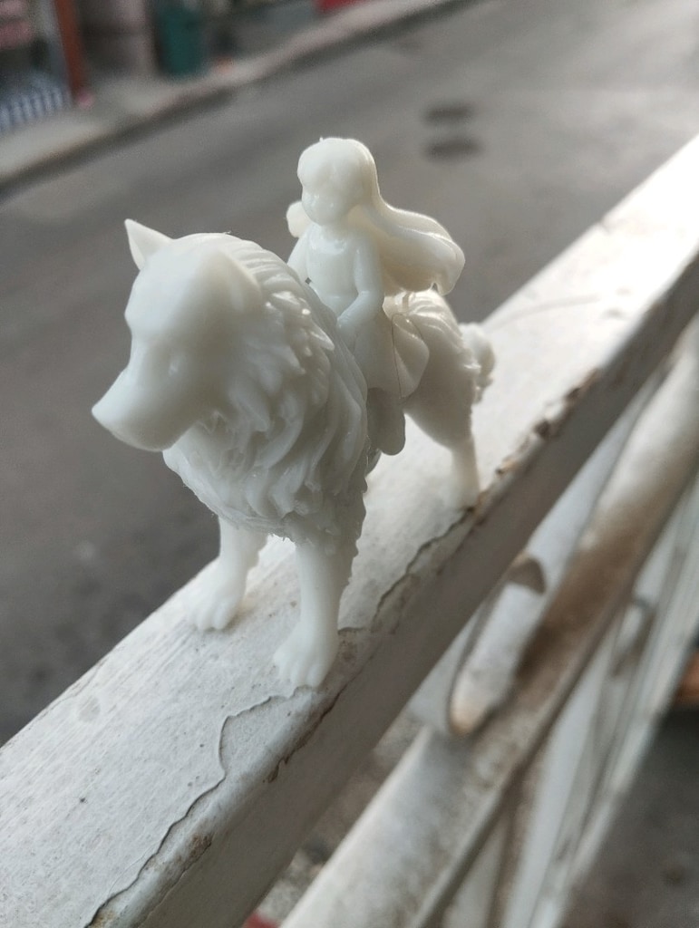Kişiselleştirilebilir 3D Beyaz Kurt Süren Kız - 3