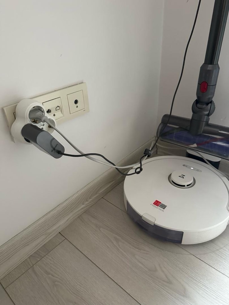Roborock Q8 Max ve Dysonn V8 2 Ürün birlikte Fiyatıdır - 8