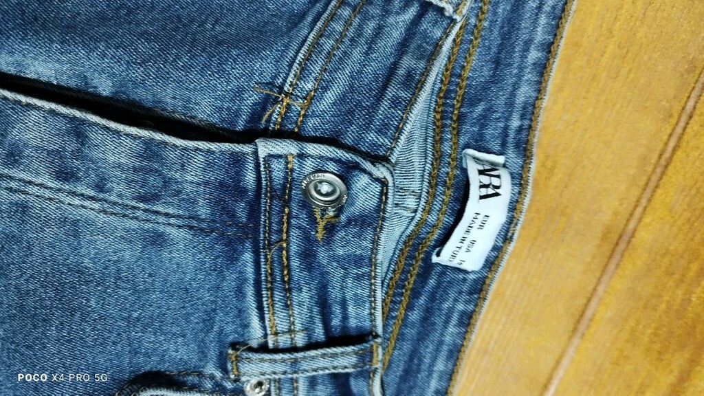 #Zara likralı  jeans pantolon.Eni çekilince 46 Boyu 99 Paça 14??? - 2
