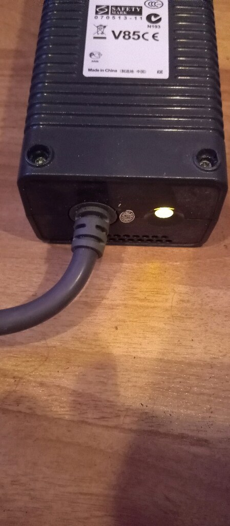 Adaptör Xbox dpsn 168cb 1a 203w orjinal sıfır kullanılmadı - 2