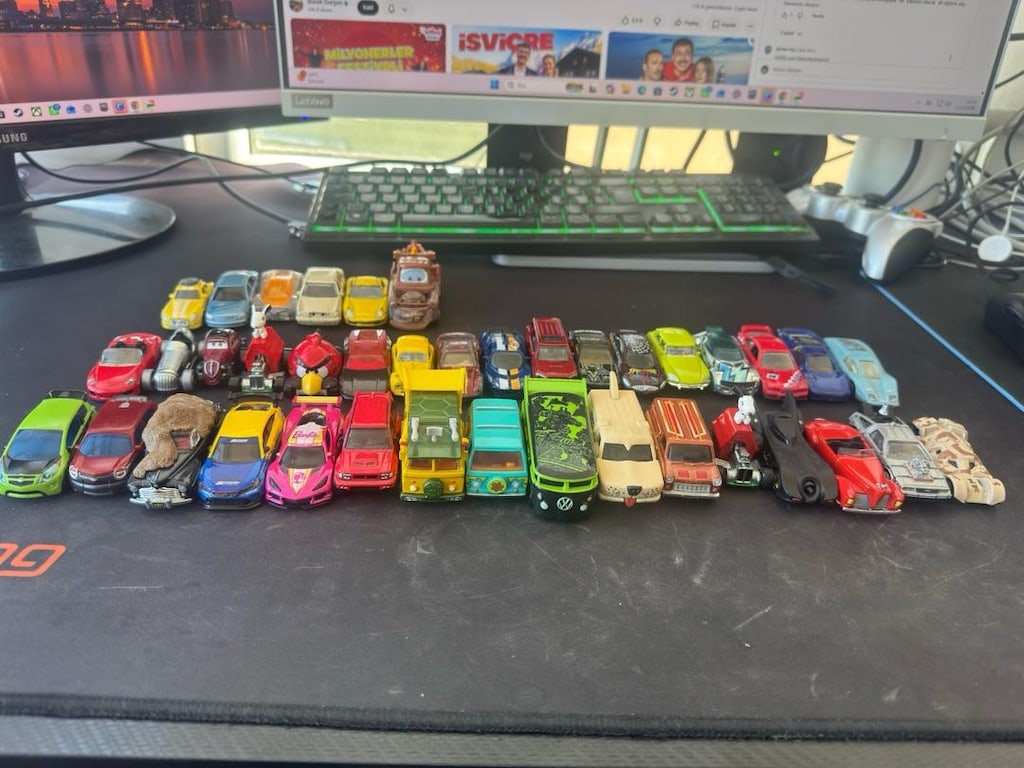 hot wheels koleksiyonum satılıktır tek tek veya toplu fiyat sorunuz - 3