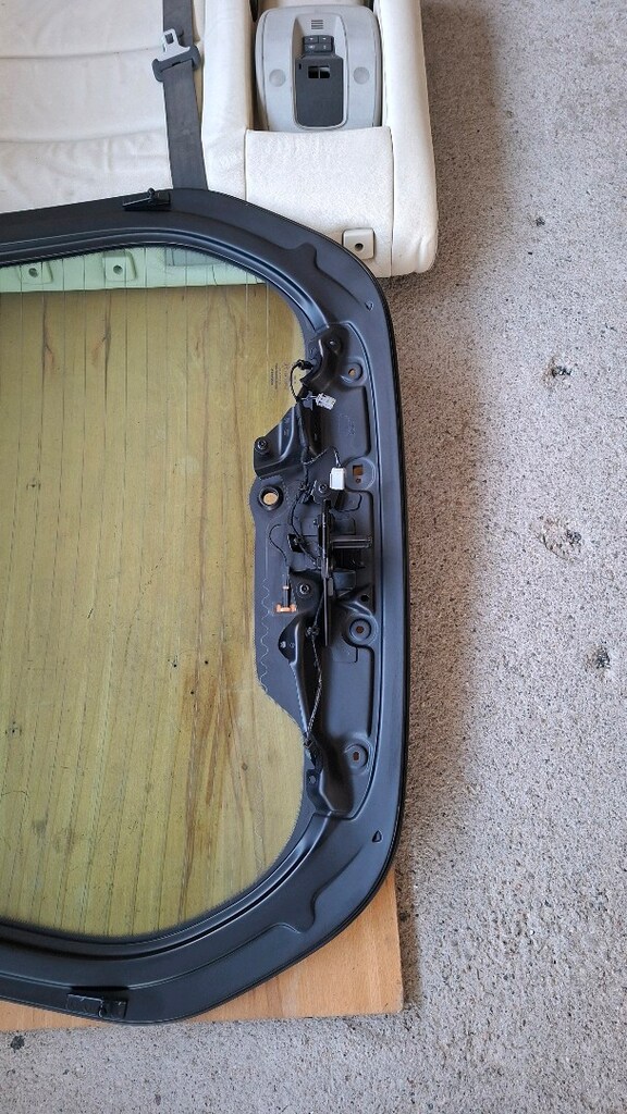 VOLVO C30 Arka Bagaj Kapağı Orginal 2007-2012 arası modellere uyumlu. - 7