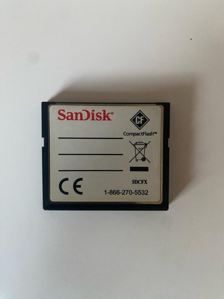SanDisk Extreme III 4GB CompactFlash (CF) Hafıza Kartı - 30MB/s - 2