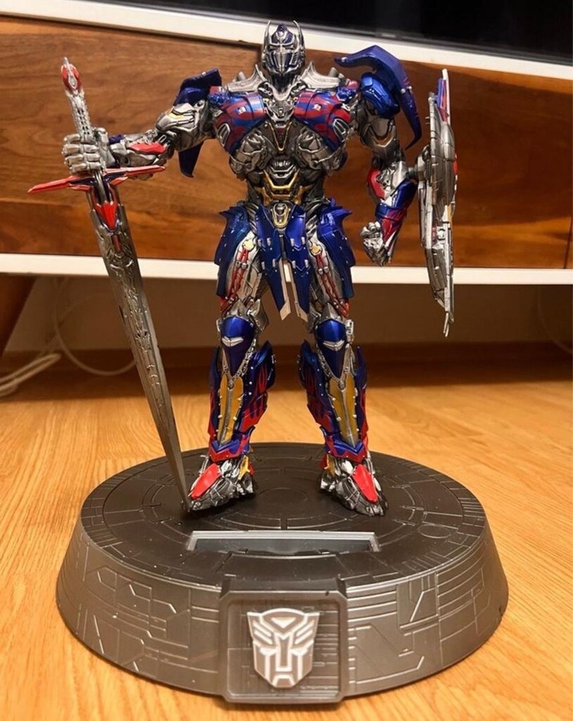Optimus Prime Telefon Standı Figürü - 4