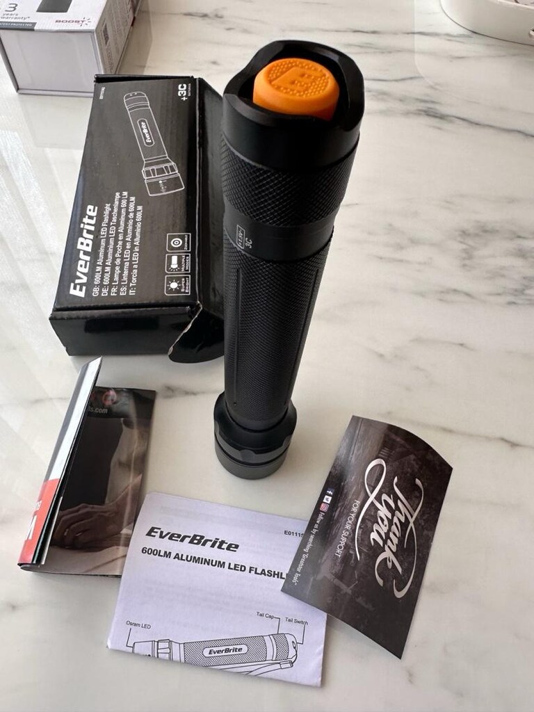 EverBrite LED Yakınlaştırılabilir, Torch Süper Hafif 600 Lümen, 4 Modl - 6
