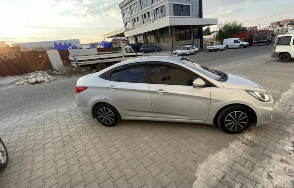 hundai Accend Blue 1.6 Dizel Otomatik 2011 - 4
