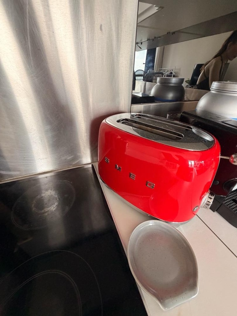 SMEG Kırmızı Retro Ekmek Kızartma Makinesi | Kutulu | Yurt Dışı ürünü