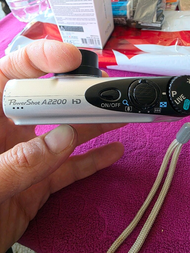 Canon PowerShot A2200 - 6