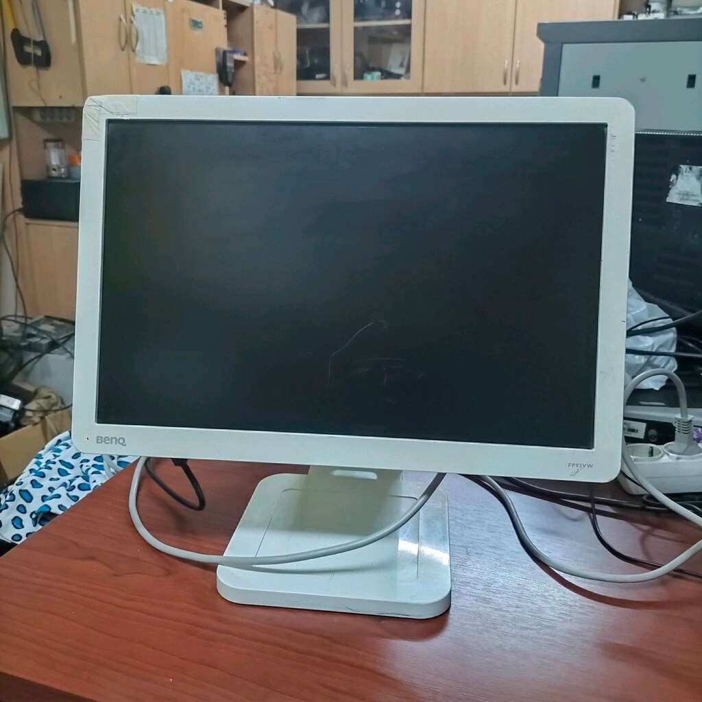 BenQ monitör DVİ ve VGA var Model BenQ Q9W5 .19 inch . - 8