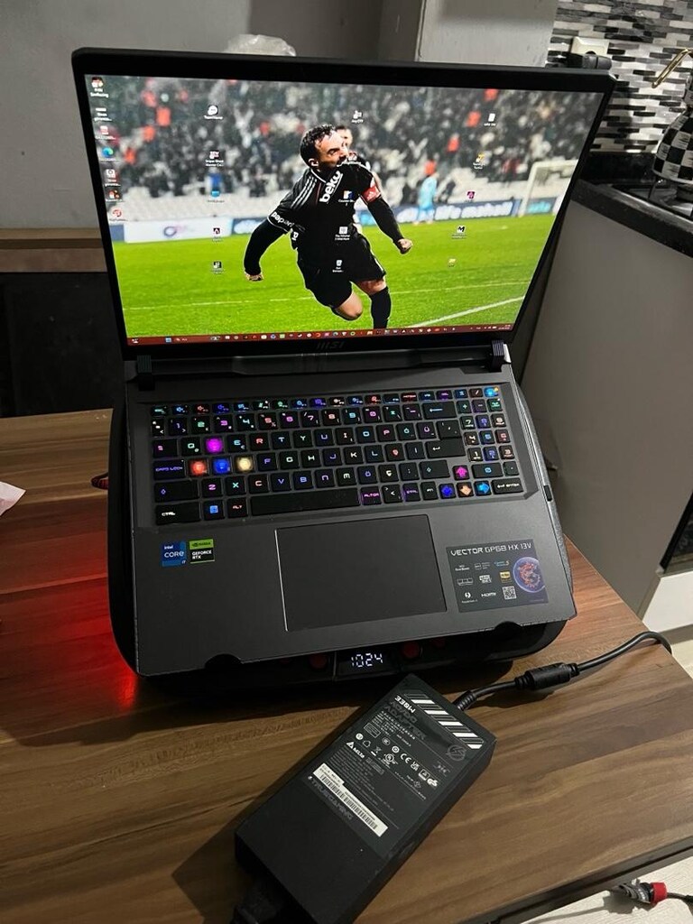 MSI RTX4080 gp-68hx Laptop - 12
