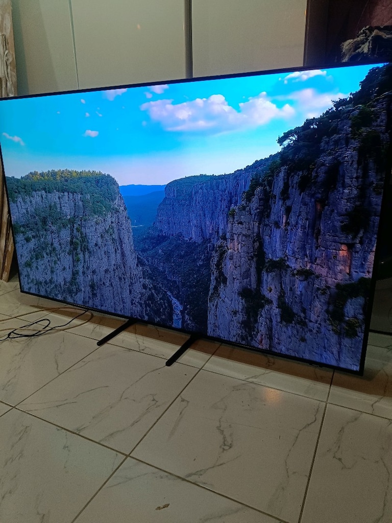 Samsung 190 ekran 4K ultra HD slim TV - 4