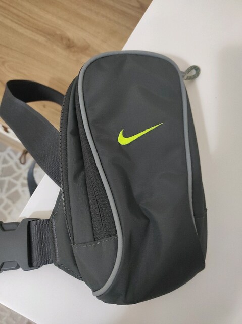 Nike çapraz göğüs çantası
