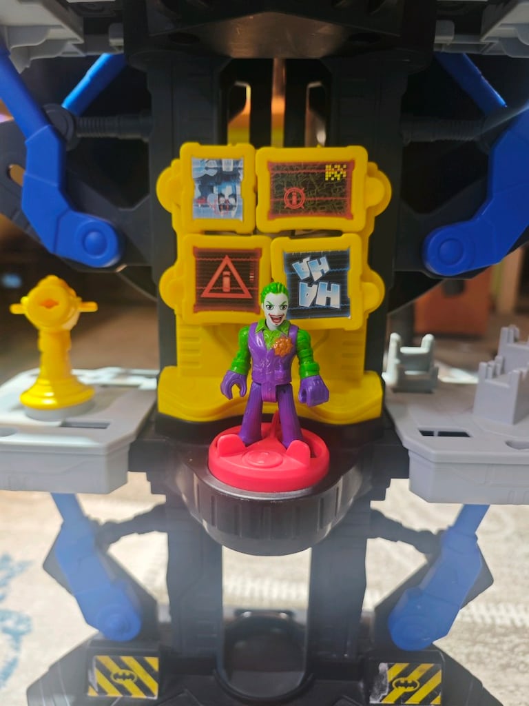 Mattel Batman Batcave DC Super Friends Transforming Dönüşen - 2