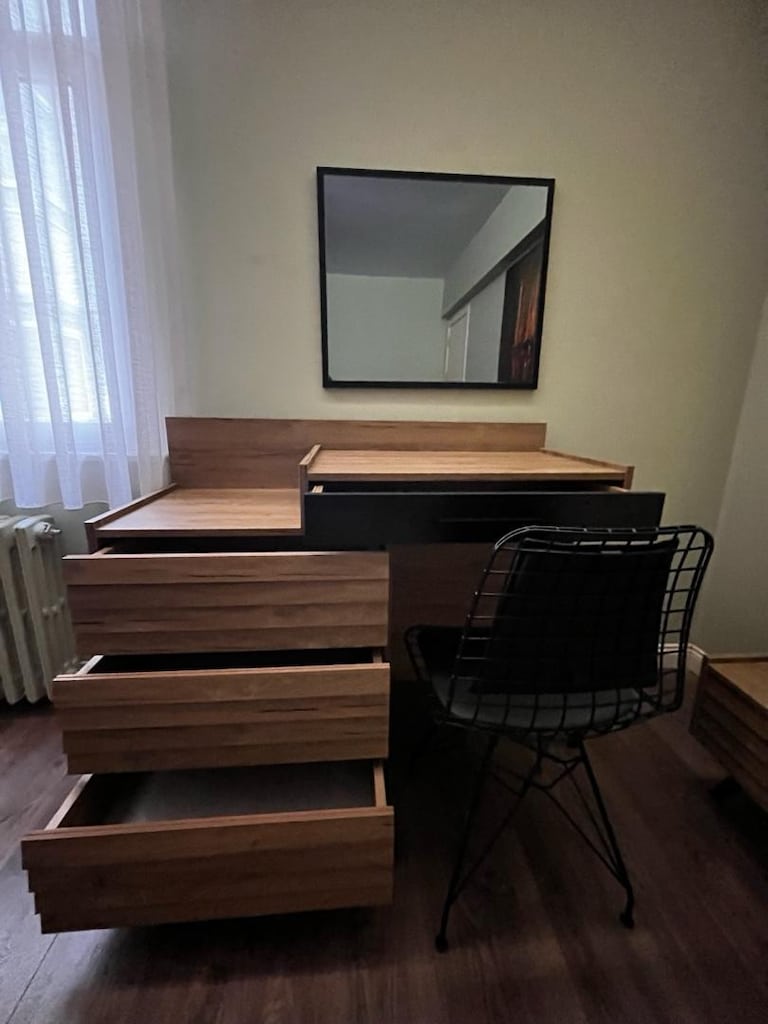 Vivense Makyaj Masası, Şifonyer, Ayna ve Tel Sandalye Seti - 2