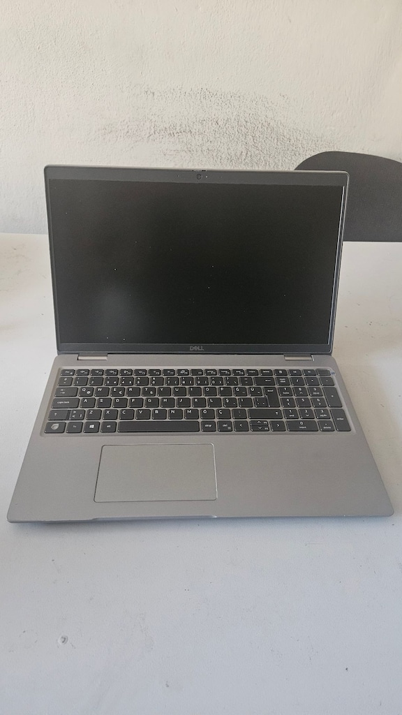 Dell Latidute 5520 İ5 11.Nesil 8GB DDR4 Ram512GB SSD 15.6"FullHD - 4