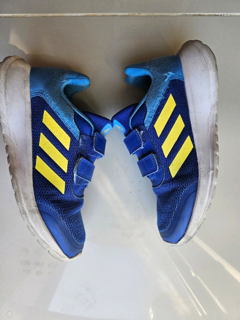 35 numara Adidas ayakkabı - 2